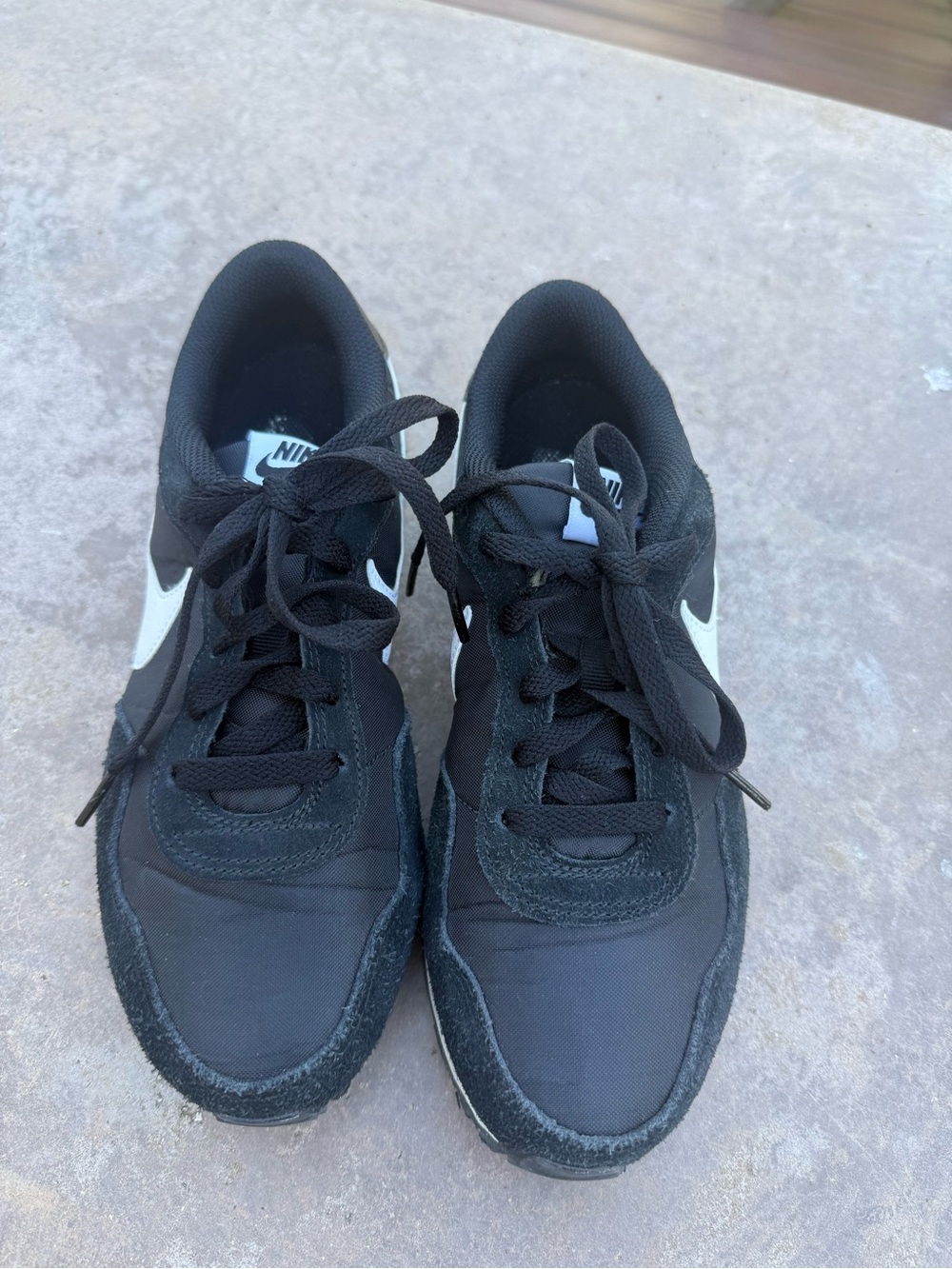 Nike MD VALIANT ( GS) Black and White kids youth Low-Top Sneakers - Picture 7 of 10